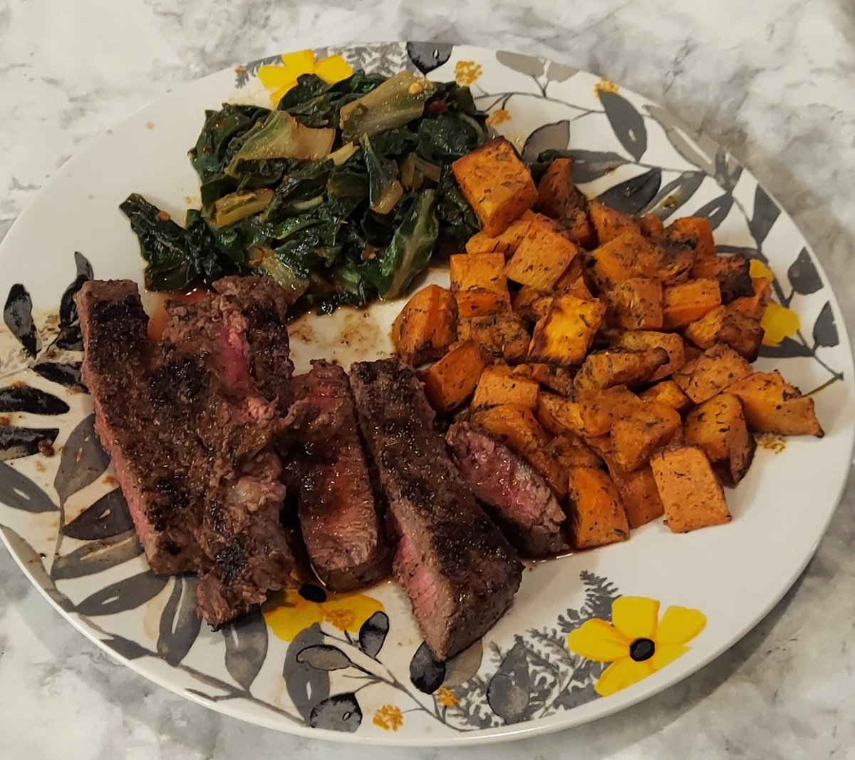 Garbage World Entourage 🗑 🦝✂️ tweet media