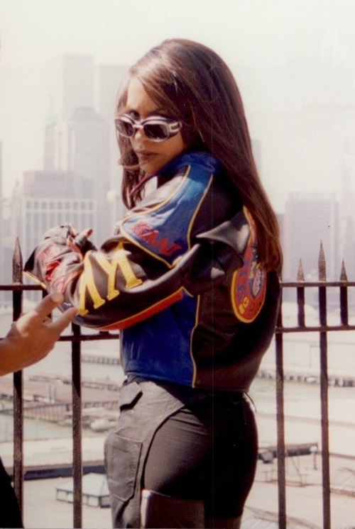 Young Nation /•\ tweet media