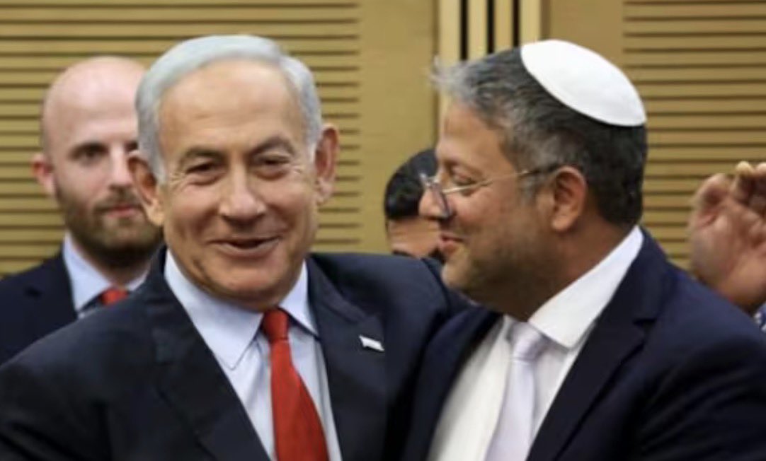 LaVidaYElCanto's tweet photo. Con esa facha adónde vas?🎵🎶

A ejecutar semitas, esos palestinos, rebeldes por demás!🎶🎵 https://t.co/J4AdBkqsw4