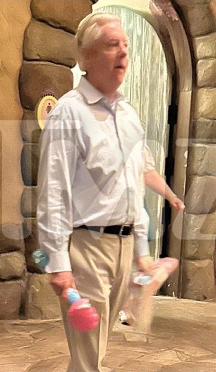 MeidasTouch tweet media