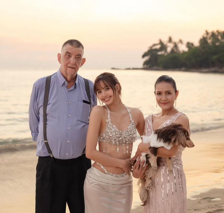 Pero que hermosa familia 😭, mis suegritos