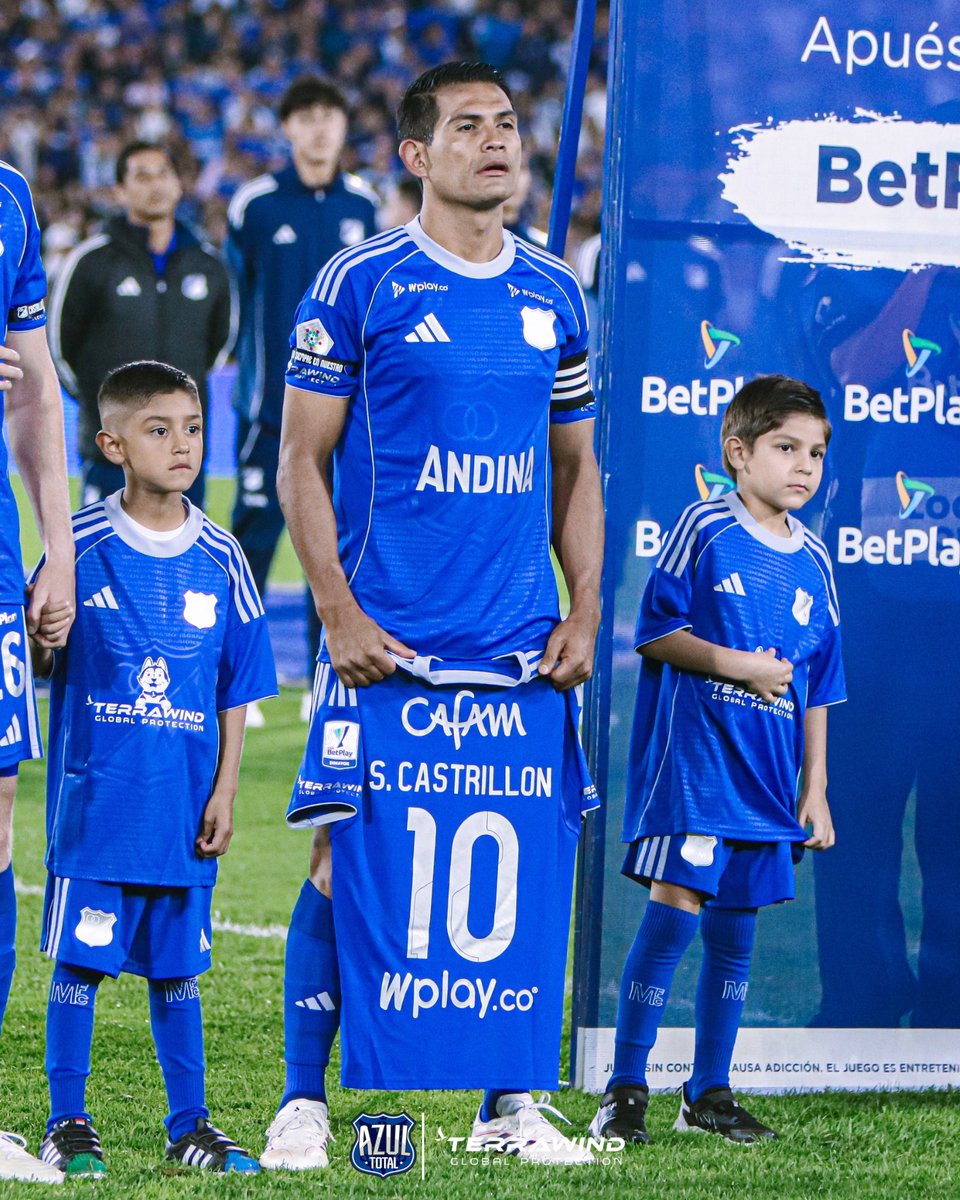 Azul Total tweet media