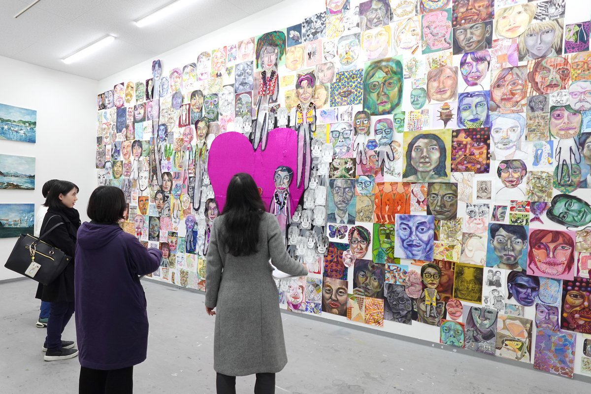 【「キュレーター招聘」レポート公開のお知らせ】

今年2月の作品展期間中に開催した「キュレーター招聘：プレゼンテーションレビュー」 の講師、きりとりめでる氏（美術批評家）による、レポートを公開しました！

きりとりめでる氏（美術批評家）
レポート
kcua.ac.jp/career/news/14…