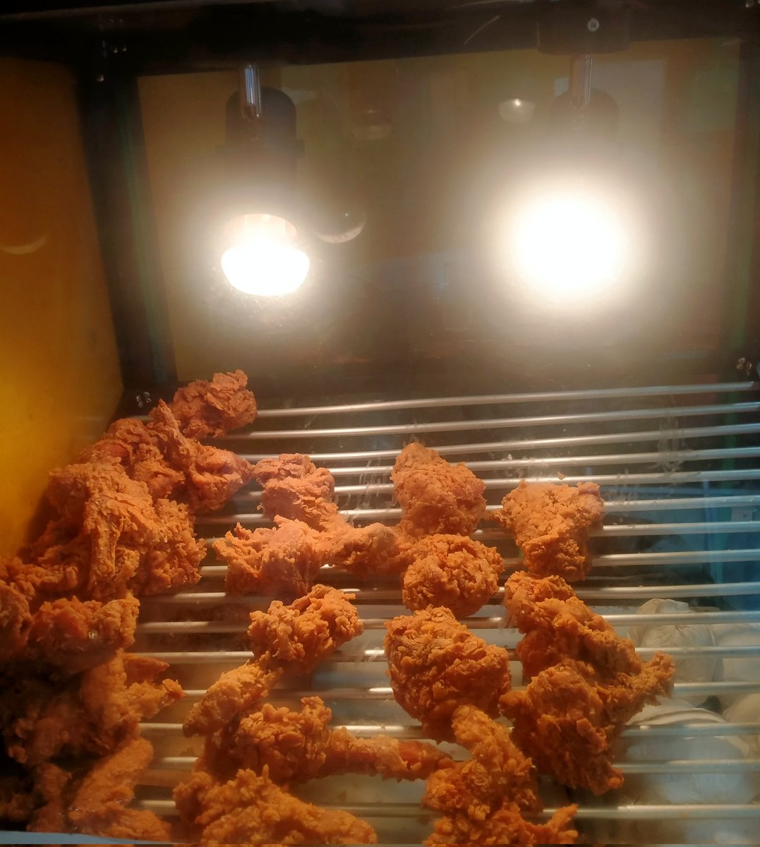 Golek Dulur tweet media