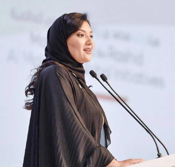 ليـن tweet media