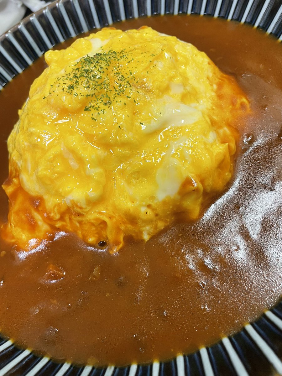 garachan1's tweet photo. COFFEE Norari &amp;Kurariのオムハヤシ😁 https://t.co/vtunUfMQzh
