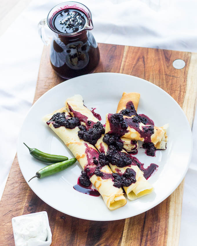 oregonberries's tweet image. A touch of heat, a touch of sweet…this recipe for Berry Goat Cheese Crêpes by @kitchencatz is a serious melding of flavors, chiles meet Oregon berries in a brunch worthy crêpe! Add this one to your to-do list! ✅

oregon-berries.com/recipe/savory-…

#oregonberries #blackberries #crêpes