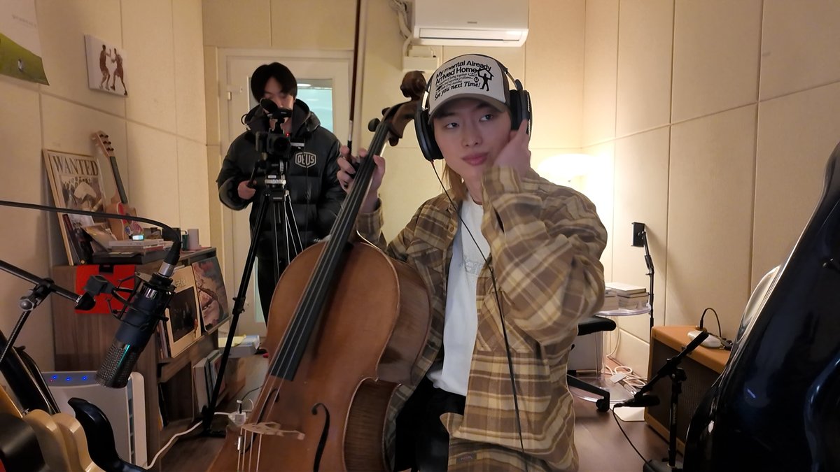 ‘리허설&amp;손금’ Recording Behind The Scenes

🔗youtu.be/FyJftOpi7iA

#DragonPony #드래곤포니
#리허설 #손금