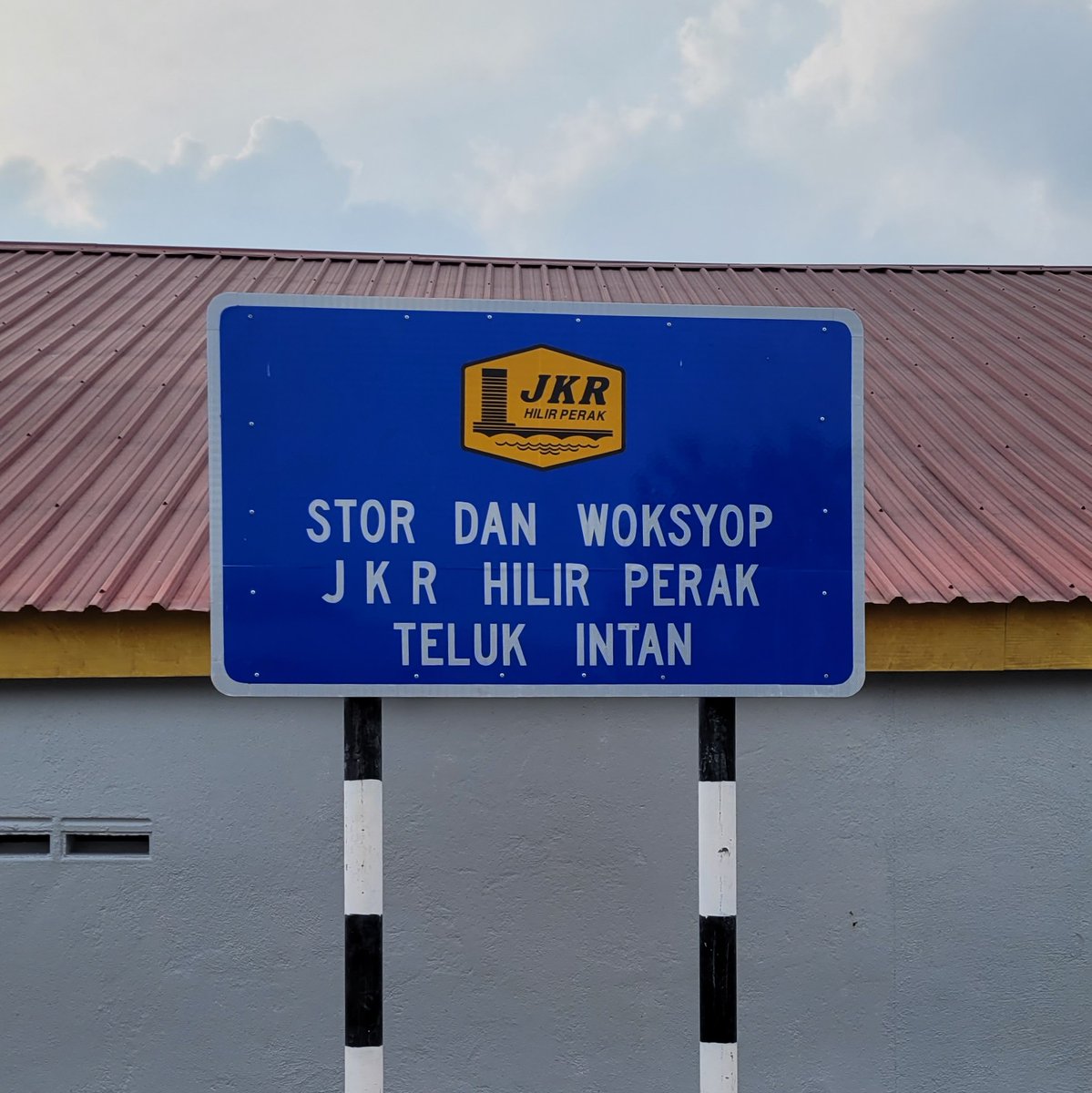 Papan Tanda Malaysia tweet media