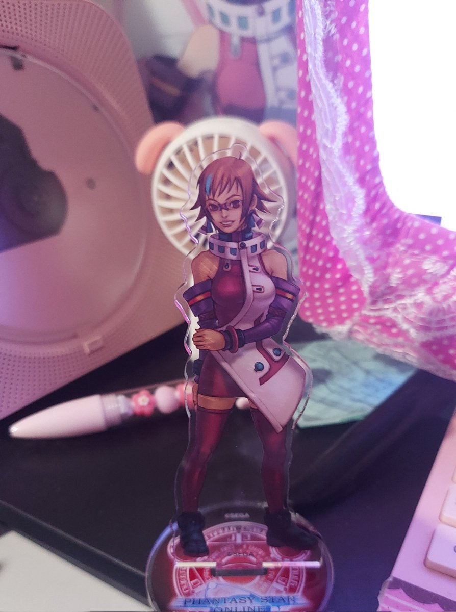 skullie 💗🐇 tweet media