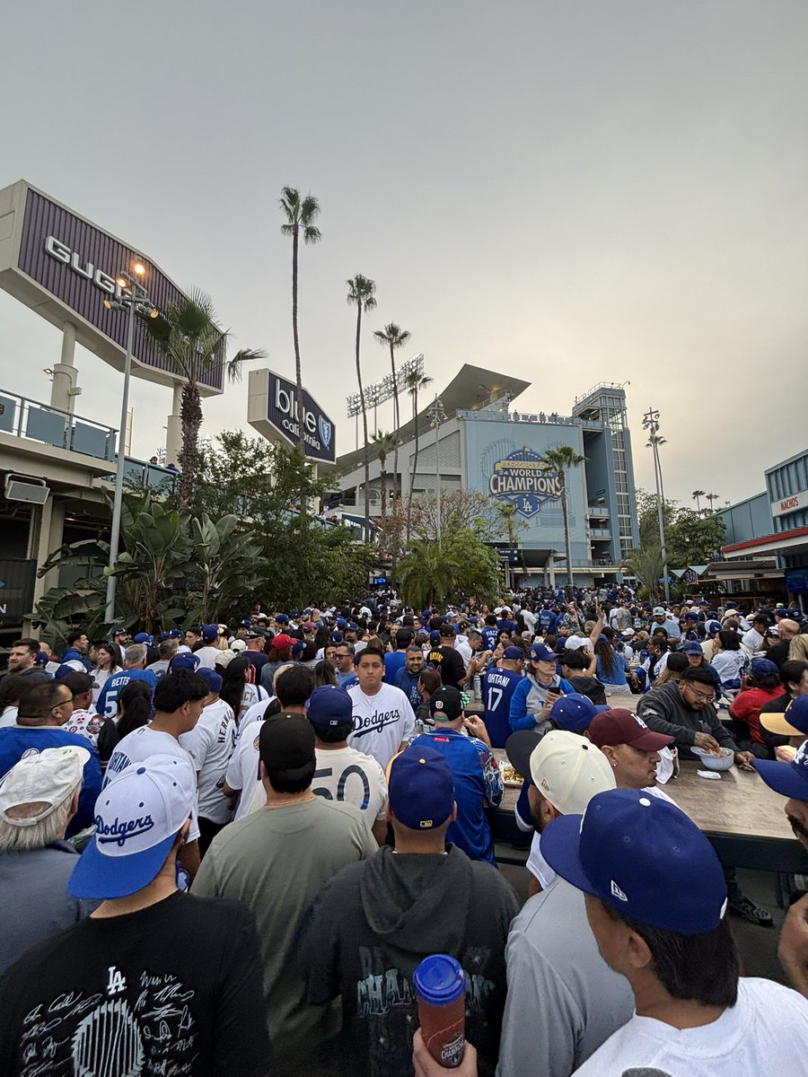 annoying ohtani fan tweet media