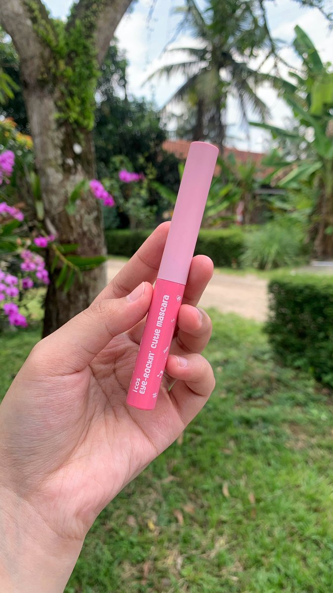 rere 𝜗ৎ tweet media