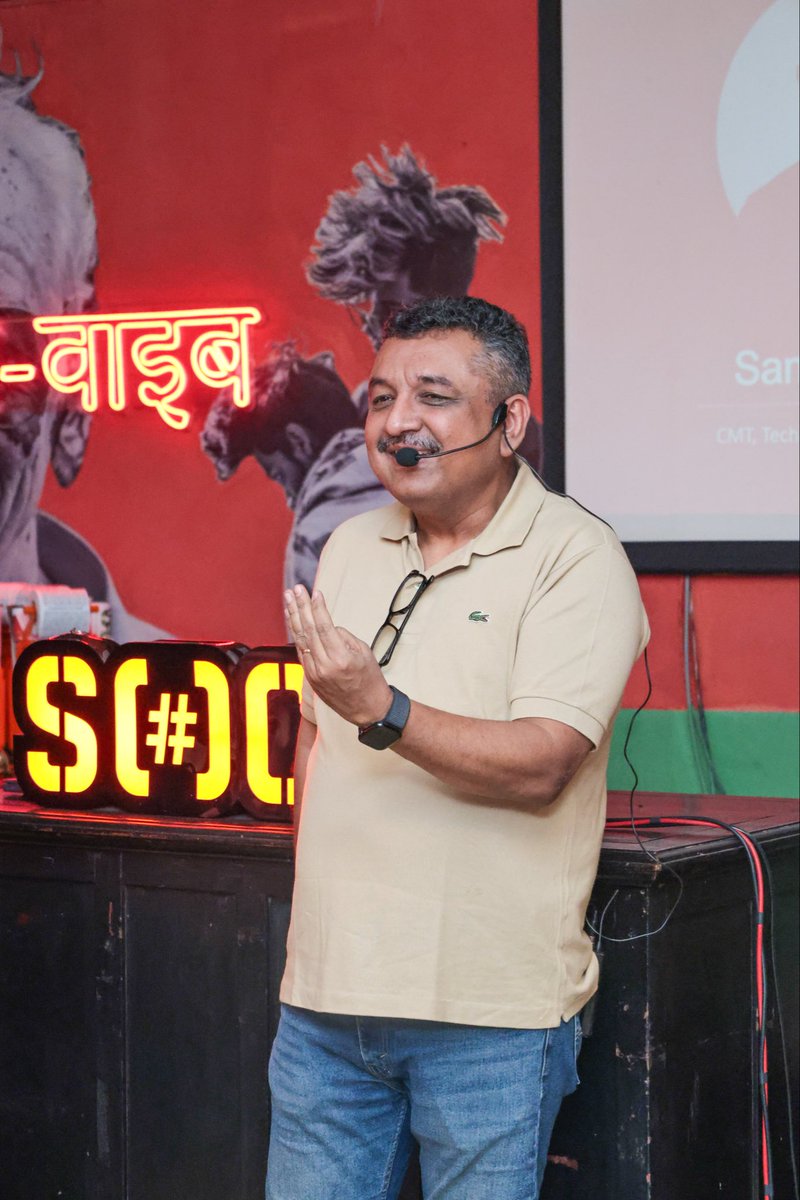 followme_indu's tweet image. While India watched Dhurandhar, we built a room full of Dhurrandhar traders at #KotakNeoInnerCircle 
Lesson: Great products come from listening, not just building.
#kotakneo #traders #markets 
@Ashish1Nanda @Sanket_CMT @maulik_9 @Iti_Mehrotra @bombayblue