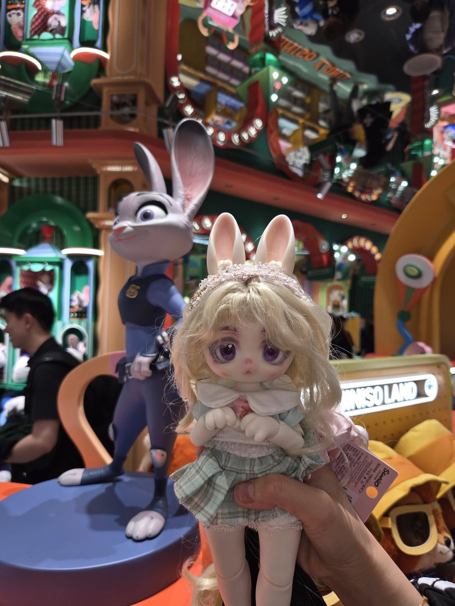 cloud_a8a8's tweet photo. little rabbit🐰 🐰🐰 https://t.co/zHF4jb2x9w