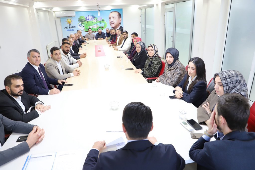 İl Danışma Meclisi Toplantımızı birlik ve coşku içinde gerçekleştirdik.
İl Başkanımız <a href="/yilmaz_seven/">Av. Yılmaz SEVEN</a> il Kadın kolları Başk.<a href="/masifegundogdu/">Maşife GÜNDOĞDU</a> başkanlığında teşkilatımızla bir araya gelerek çalışmalarımızı değerlendirdik.
Birlik ve kararlılıkla hedeflerimize yürümeye devam ediyoruz.