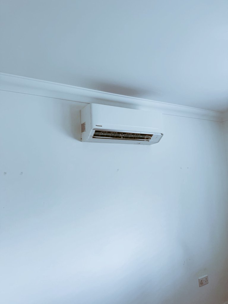 Akairconditioning tweet media