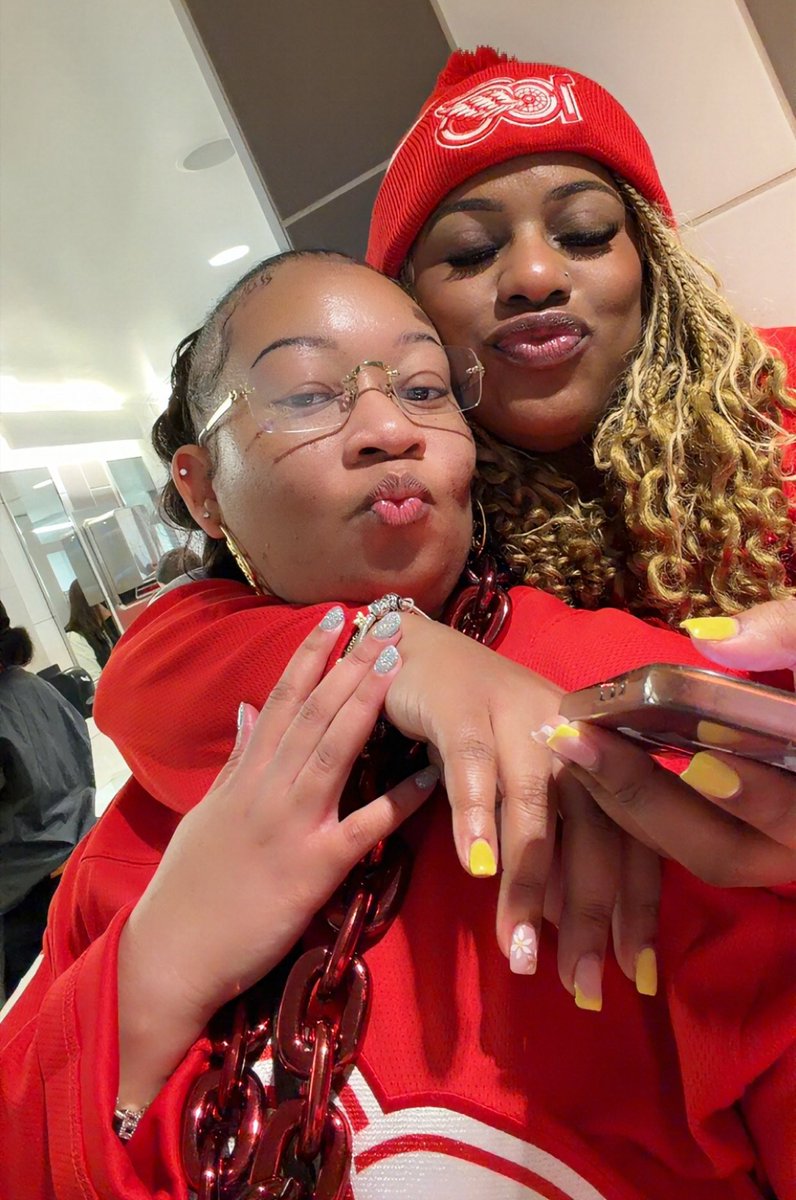 basketballgoddess7 tweet media