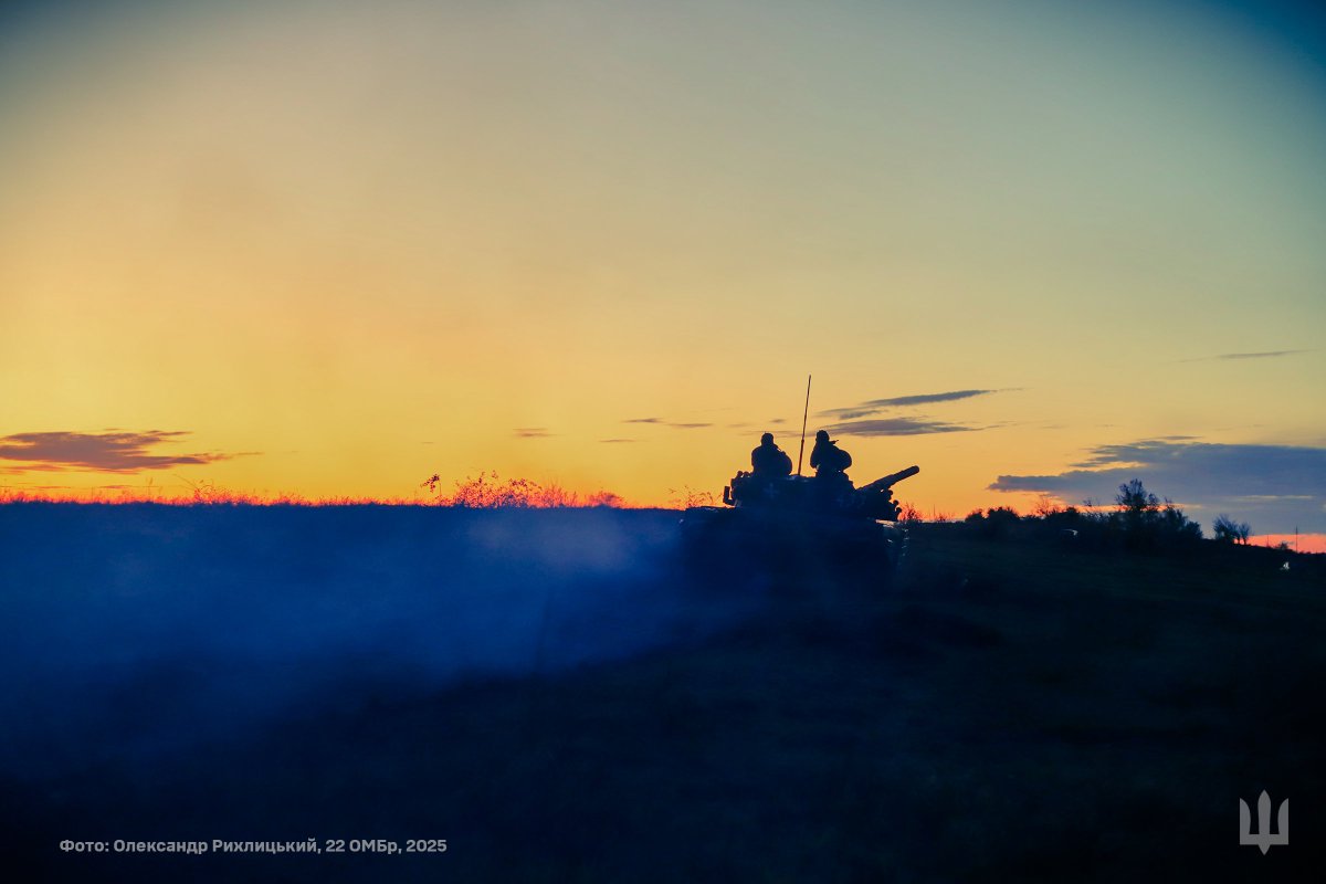 1 Team 1 Fight tweet media