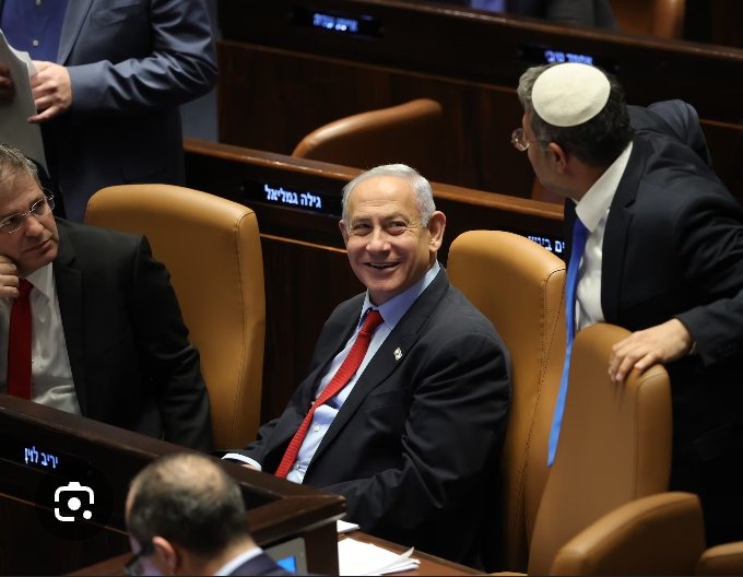 AD PETRUM tweet media