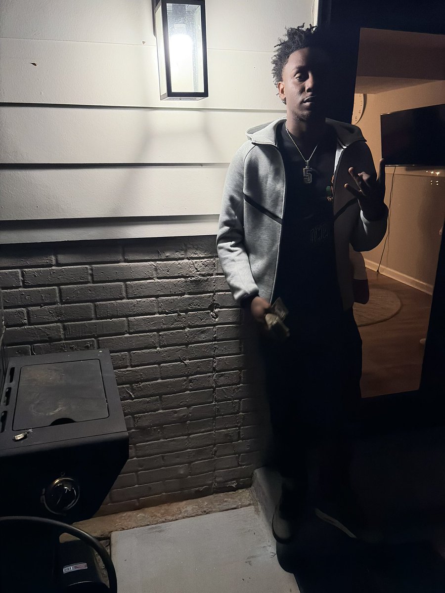 5dataker🪫 tweet media