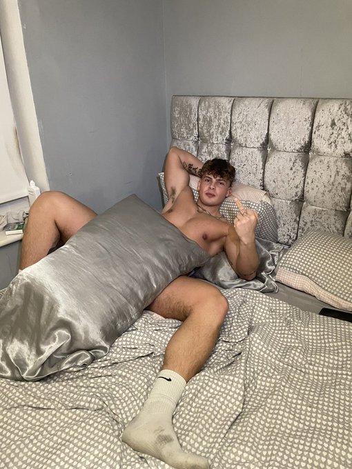 ChazzerUK tweet media