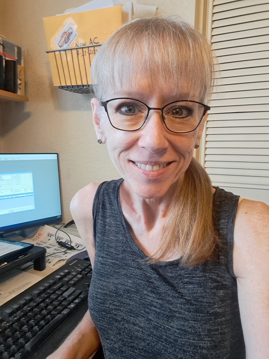 Pug Pied Piper 🐶 🐾🐾 🌵 tweet media