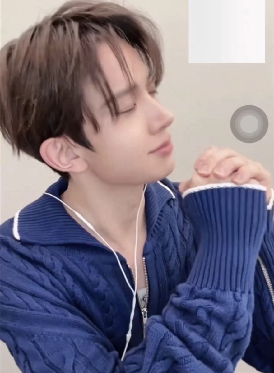 ❤︎.* tweet media