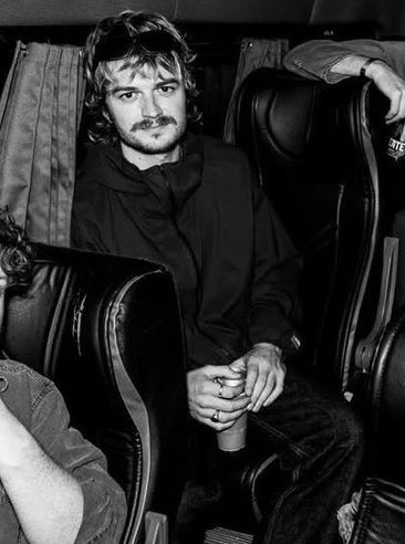 betty ౨ৎ IS SEEING DJO tweet media