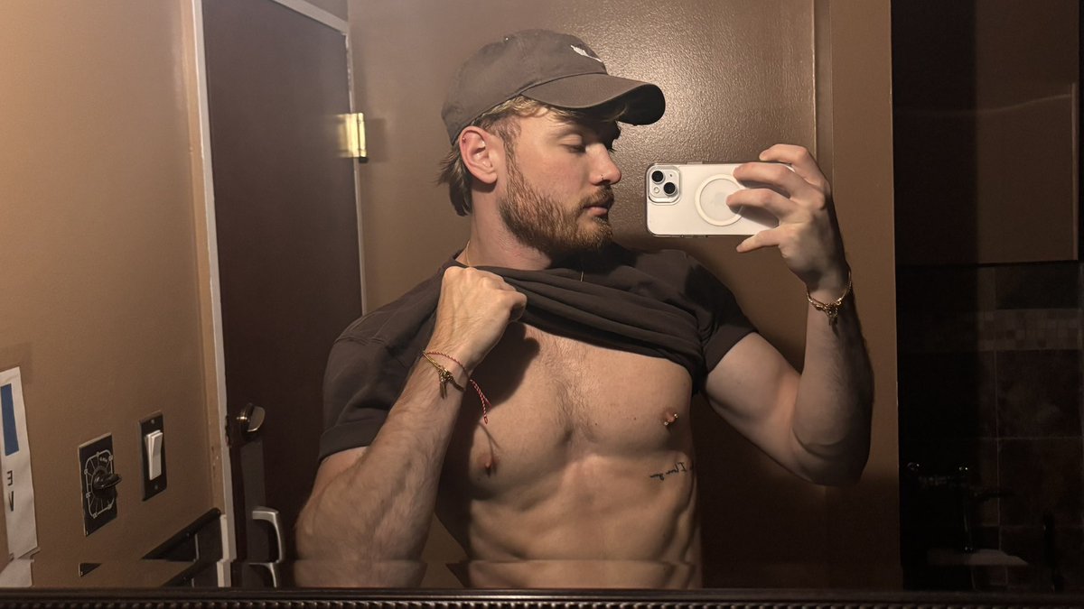 buff boy brock tweet media