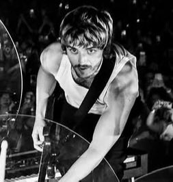 stevie 💭 tweet media