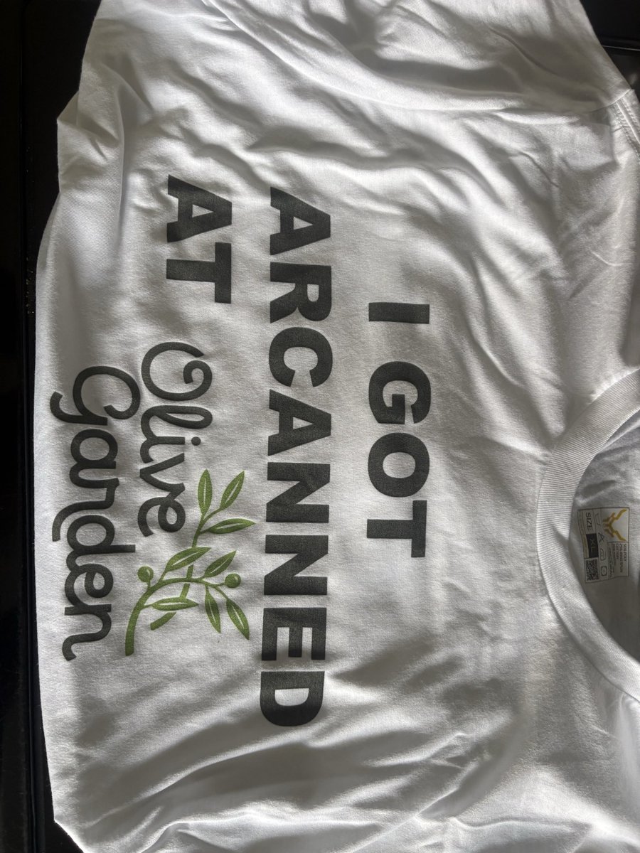 masona26's tweet photo. @StJamesStJames @DanHollaway @Drinkin_Bros  I love my shirt… but I believe there is a hard N missing. I guess I will be Arcanned at @olivegarden  for my birthday this weekend. #drinkinbros #4toursofitaly https://t.co/Sw0gOv6bQj