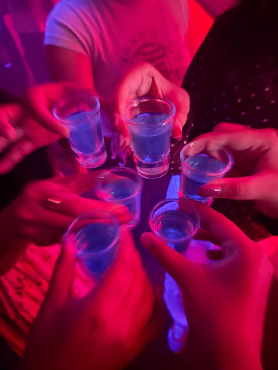 moon 🤍 hyvnibini 🍇 tweet media