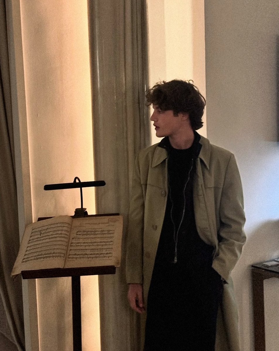 ⋆˚ 𝘝𝘢𝘭𝘦𝘯𝘵𝘪𝘮 tweet media