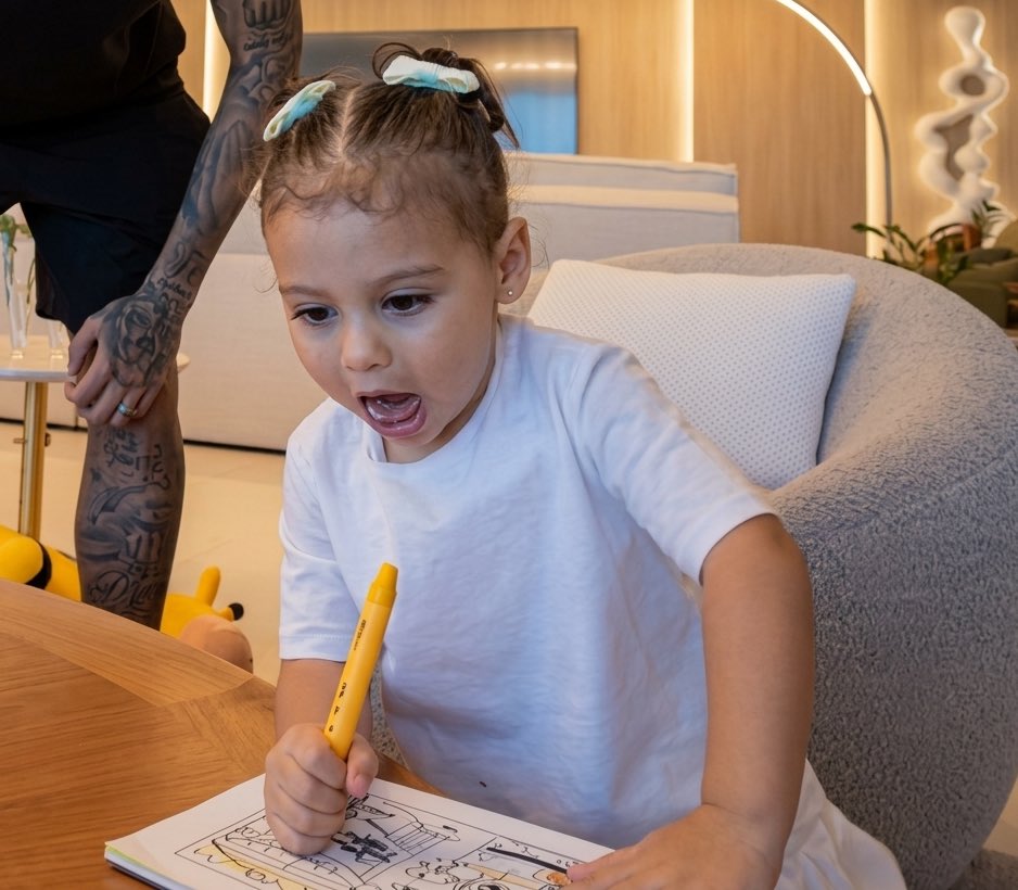 Anton Isabella tweet media