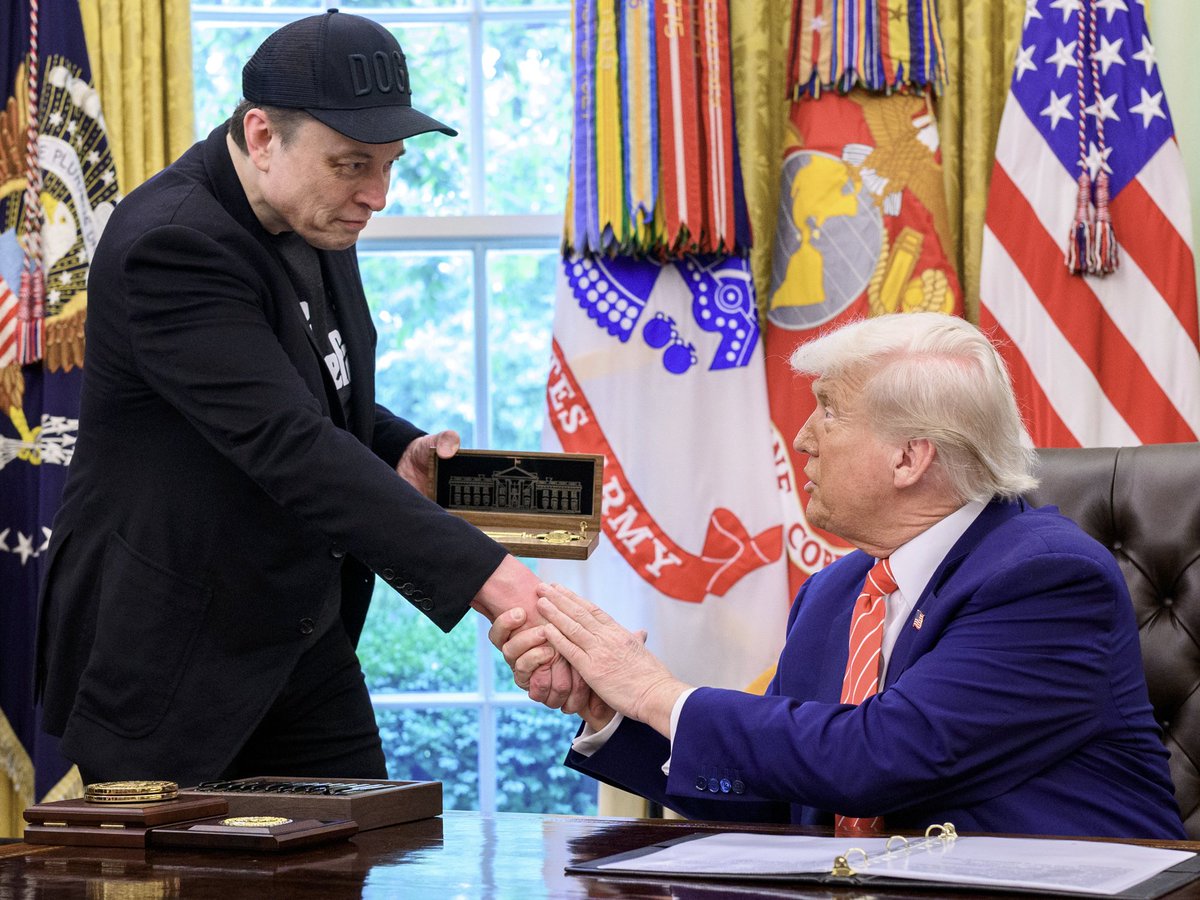 Conor D. Oil tweet media