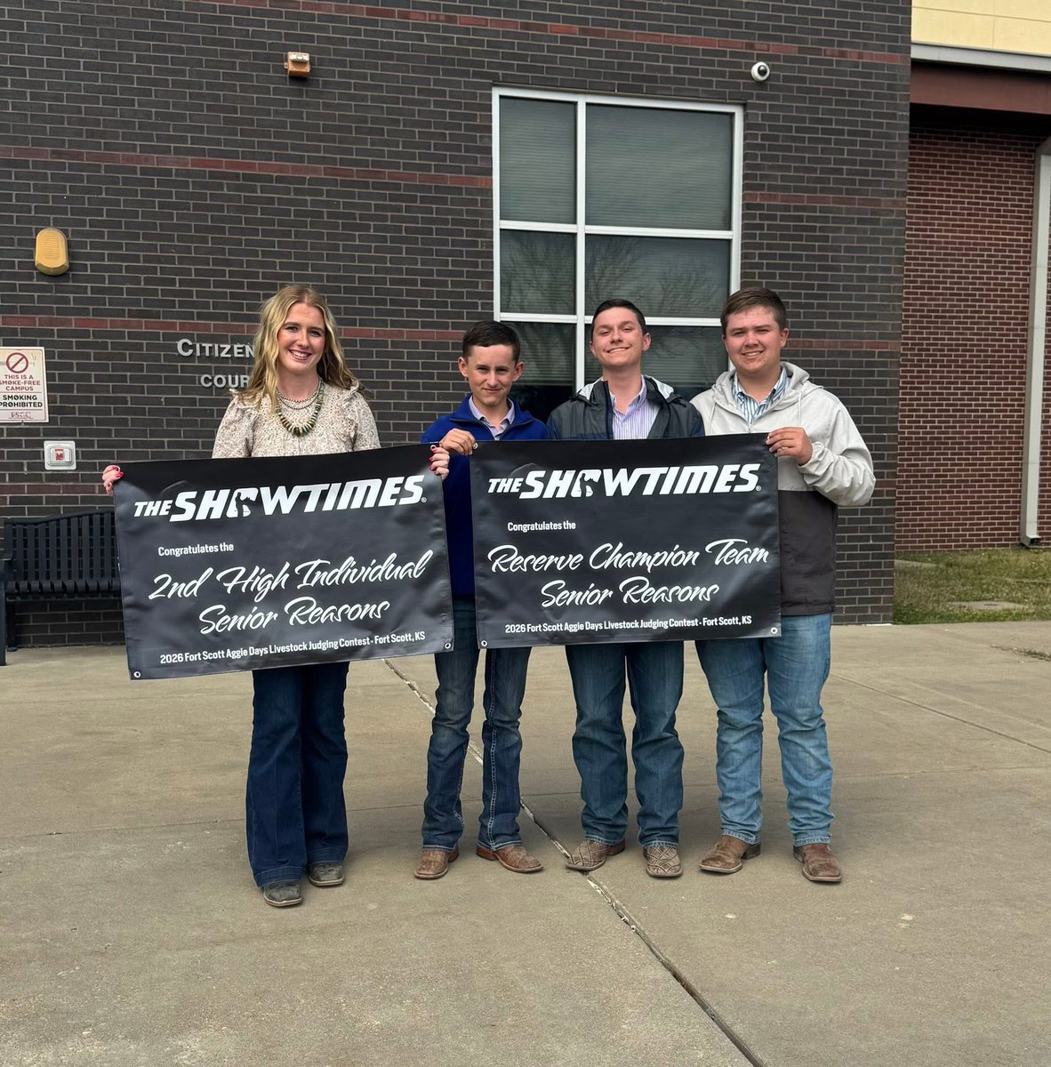 Garrett Davis tweet media