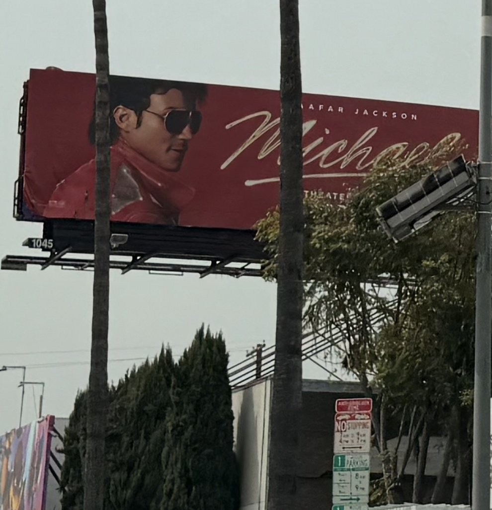 mimi | fan acc tweet media