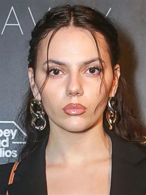 𝕽𝖔𝖑𝖑𝖔 🇺🇦🇪🇺☀️ ✋🏻 tweet media