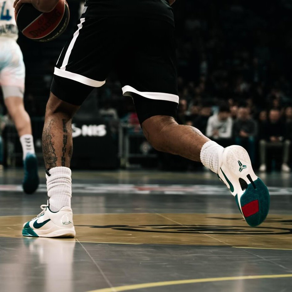 KicksFinder tweet media