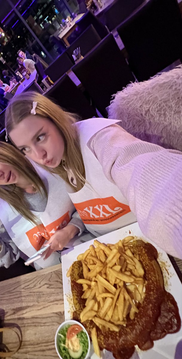 maddy 🍒 tweet media