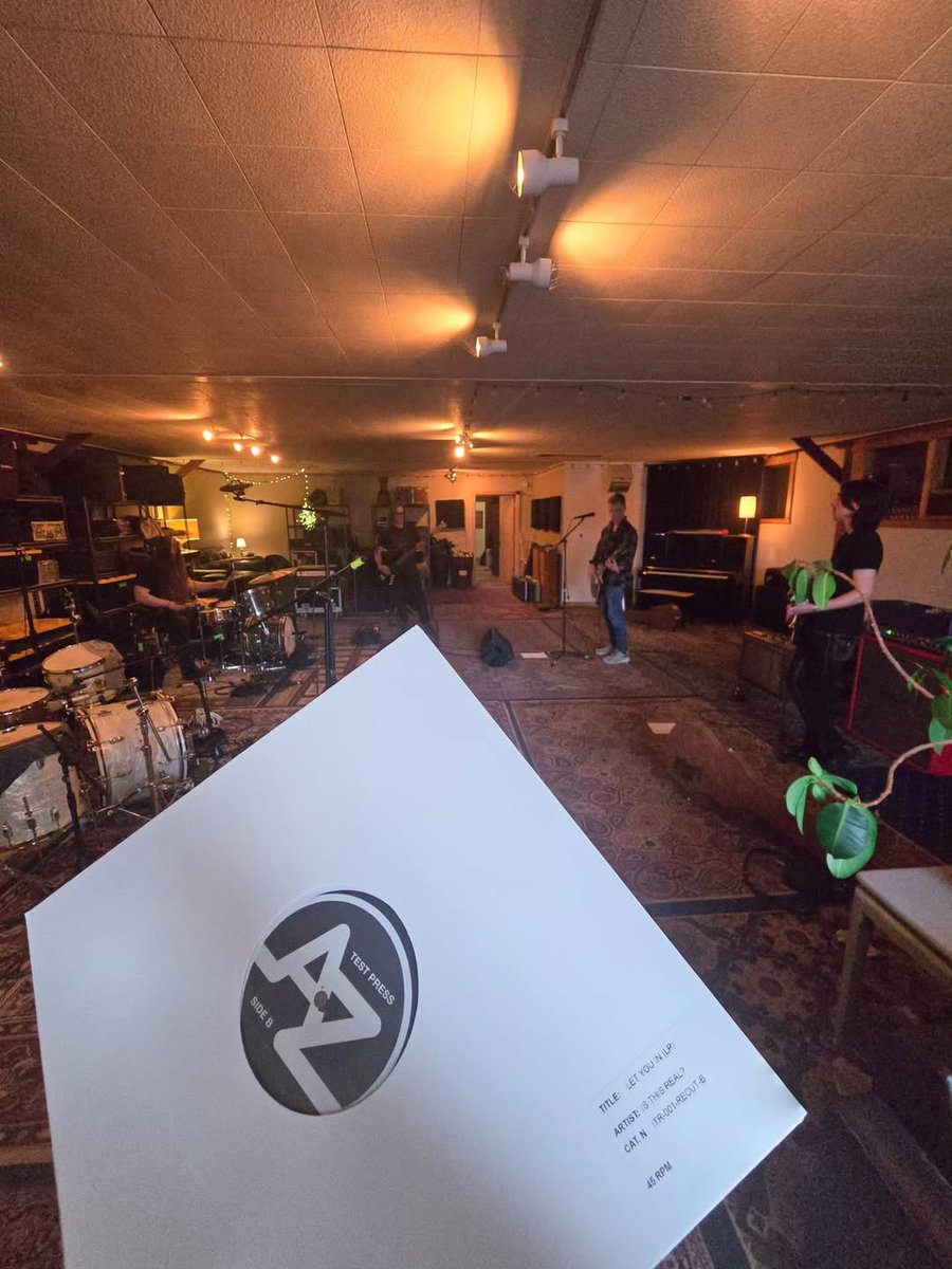 demetriosns's tweet image. isthisrealband - "Things are getting real... Available only at upcoming shows this summer: 250 limited-run vinyl #LetYouIn EPs. More shows to be announced soon. #IsThisReal? " instagram.com/p/DWhhizxEpWu/…