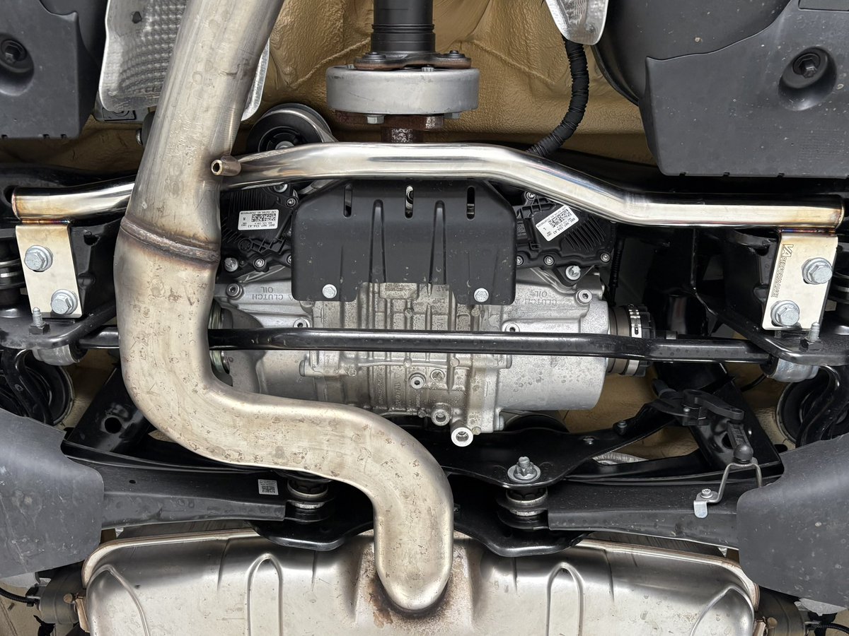 VAperformance tweet media