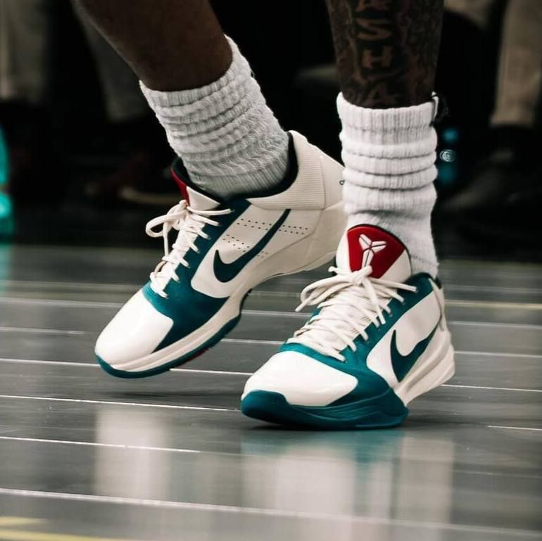 KicksFinder tweet media