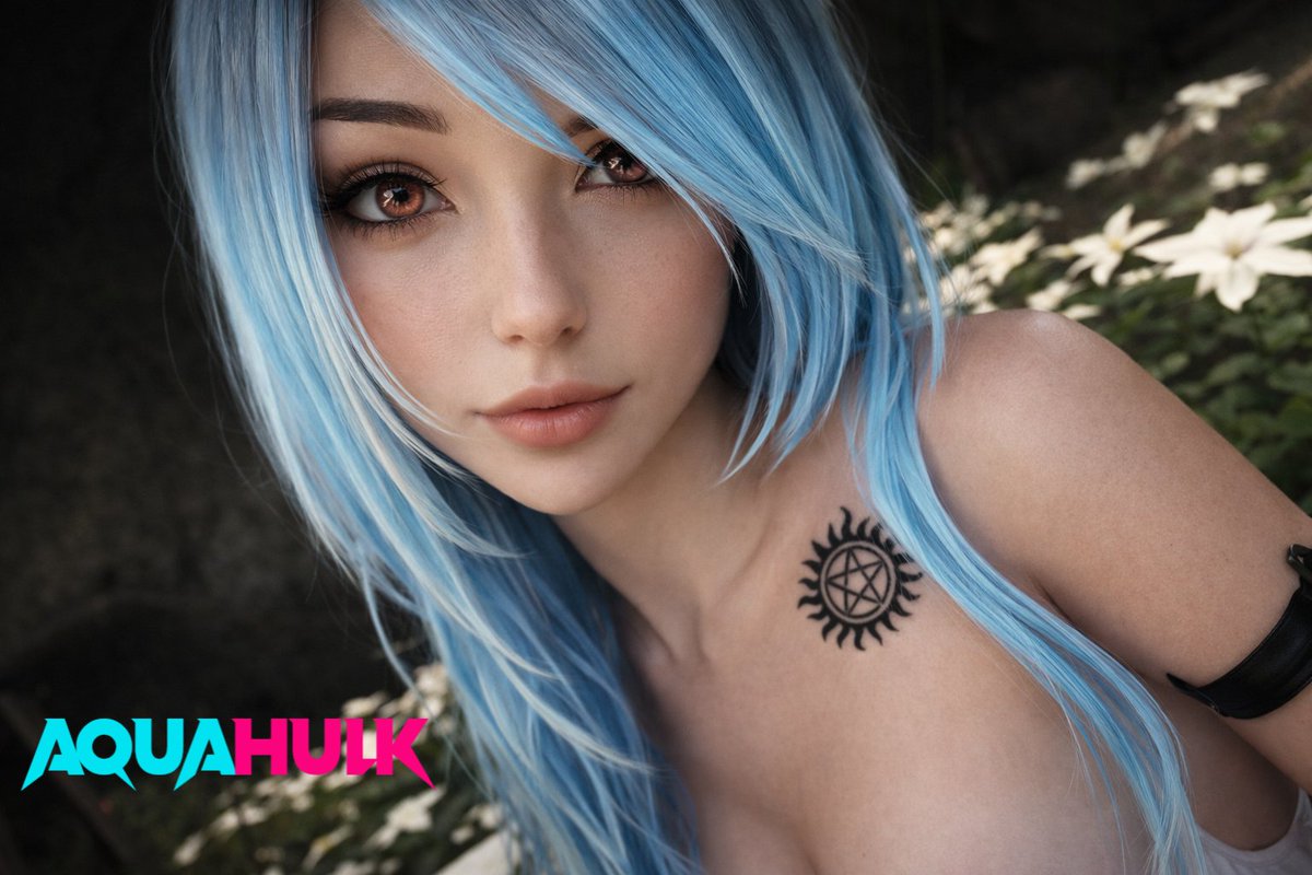 Here's another transformation of my VR avatar. 😘😘