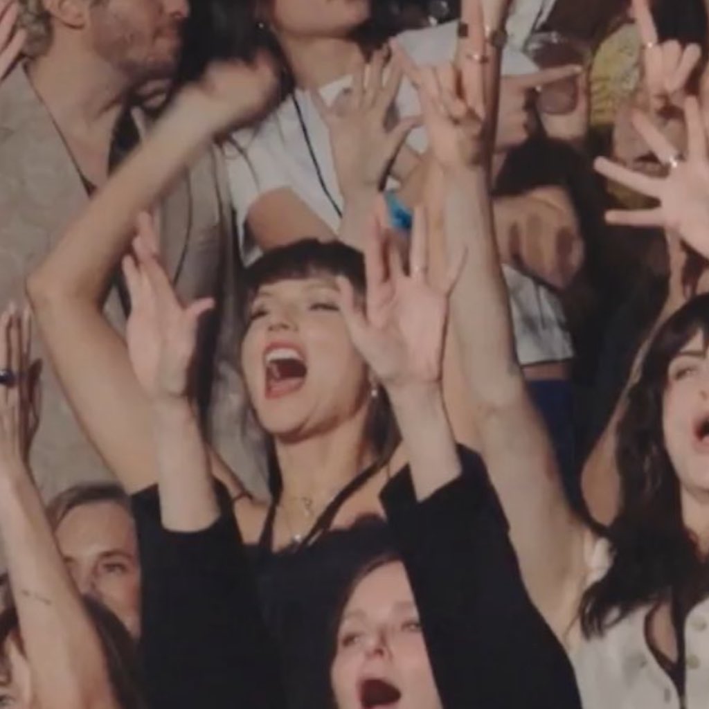 lena ⸆⸉ tweet media