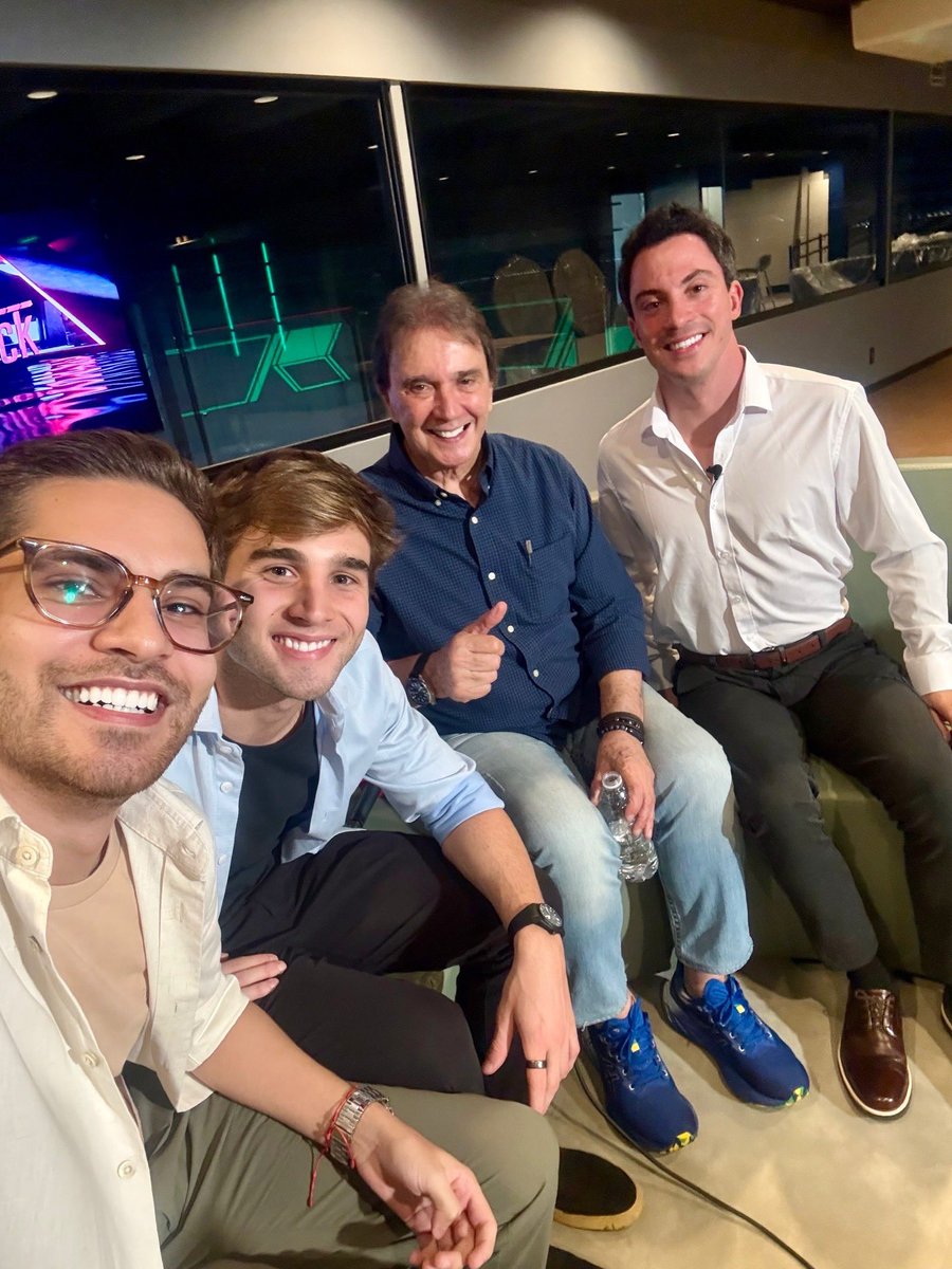 speitzzer's tweet photo. Semana de estreia da nossa mesa-redonda no Papo de Paddock 🏁

Um encontro mensal pra discutir o que realmente importa no automobilismo.

Com Reginaldo Leme e Nicolas Costa, a gente passa por Fórmula 1, Stock Car, Indy, MotoGP e os brasileiros que estão se destacando pelo mundo.

É papo leve, direto e pra quem gosta de corrida de verdade.

Te esperamos!
