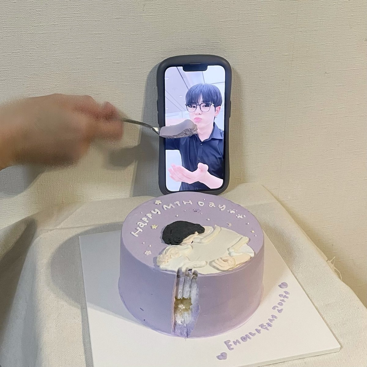 ʸᵘᵏⁱ tweet media