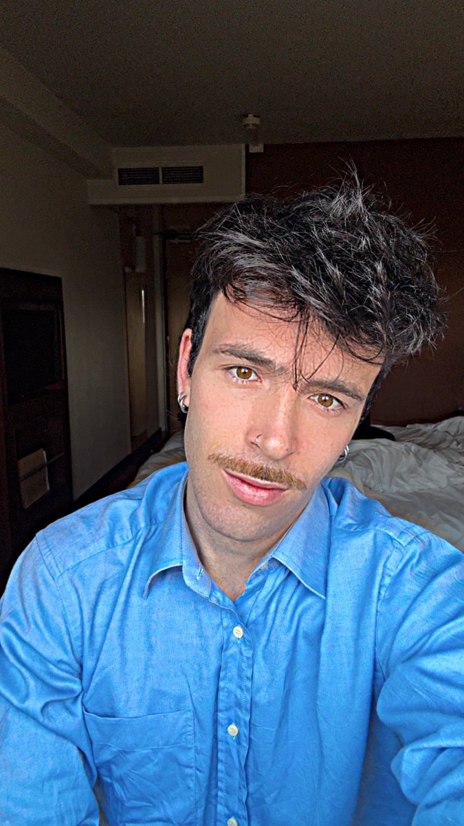 NeonVibes tweet media