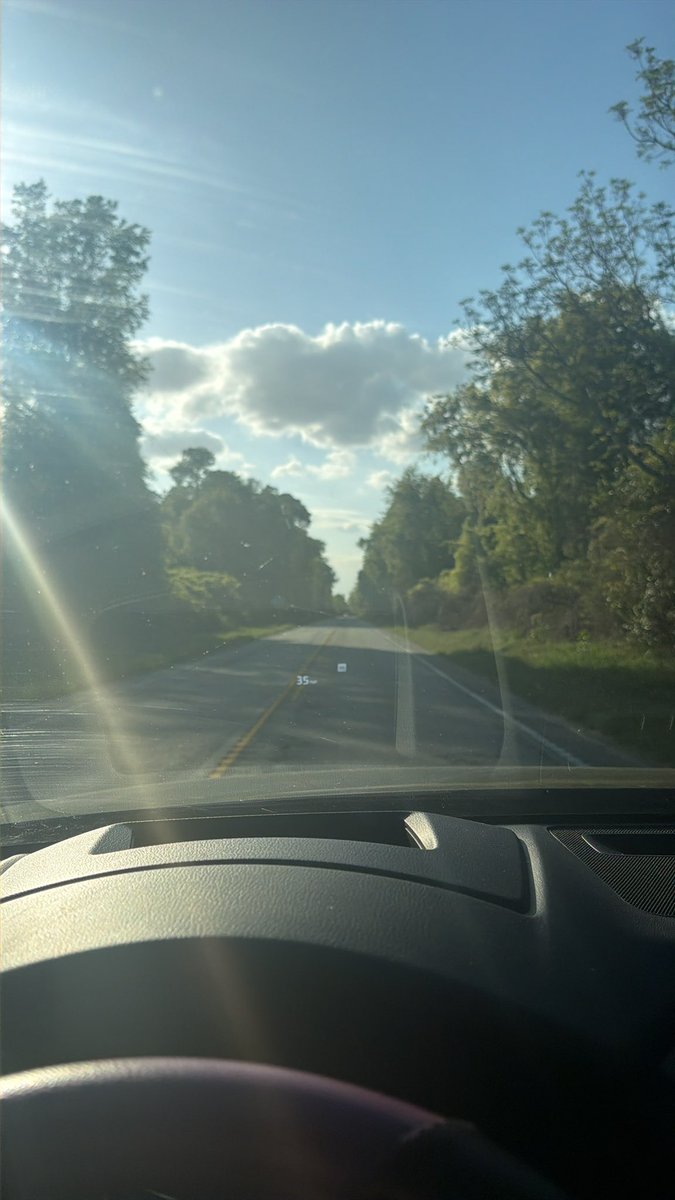 𝓣𝓻𝓸𝓾𝓫𝓵𝓮 tweet media