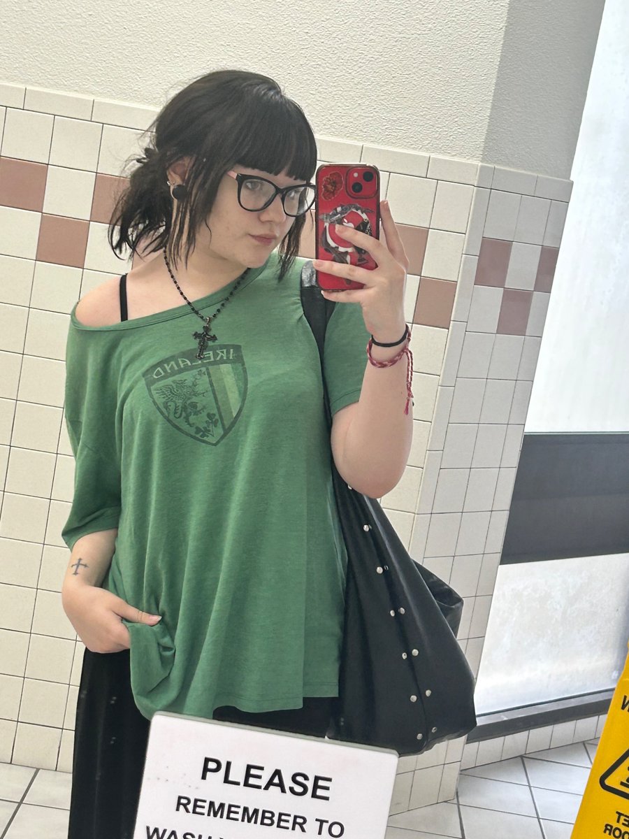 romy 🛸 tweet media